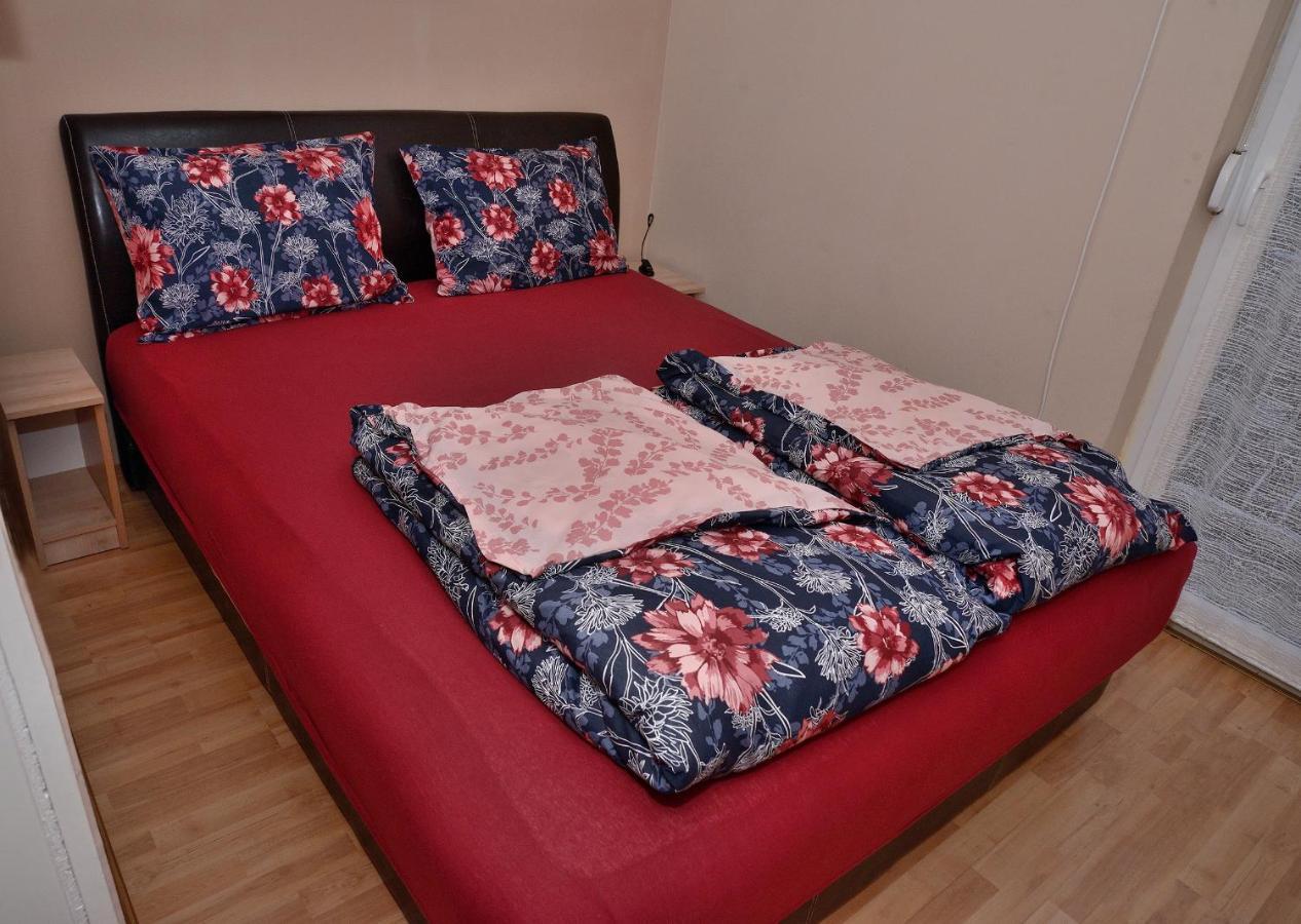 Apartman Ana Becej Екстер'єр фото