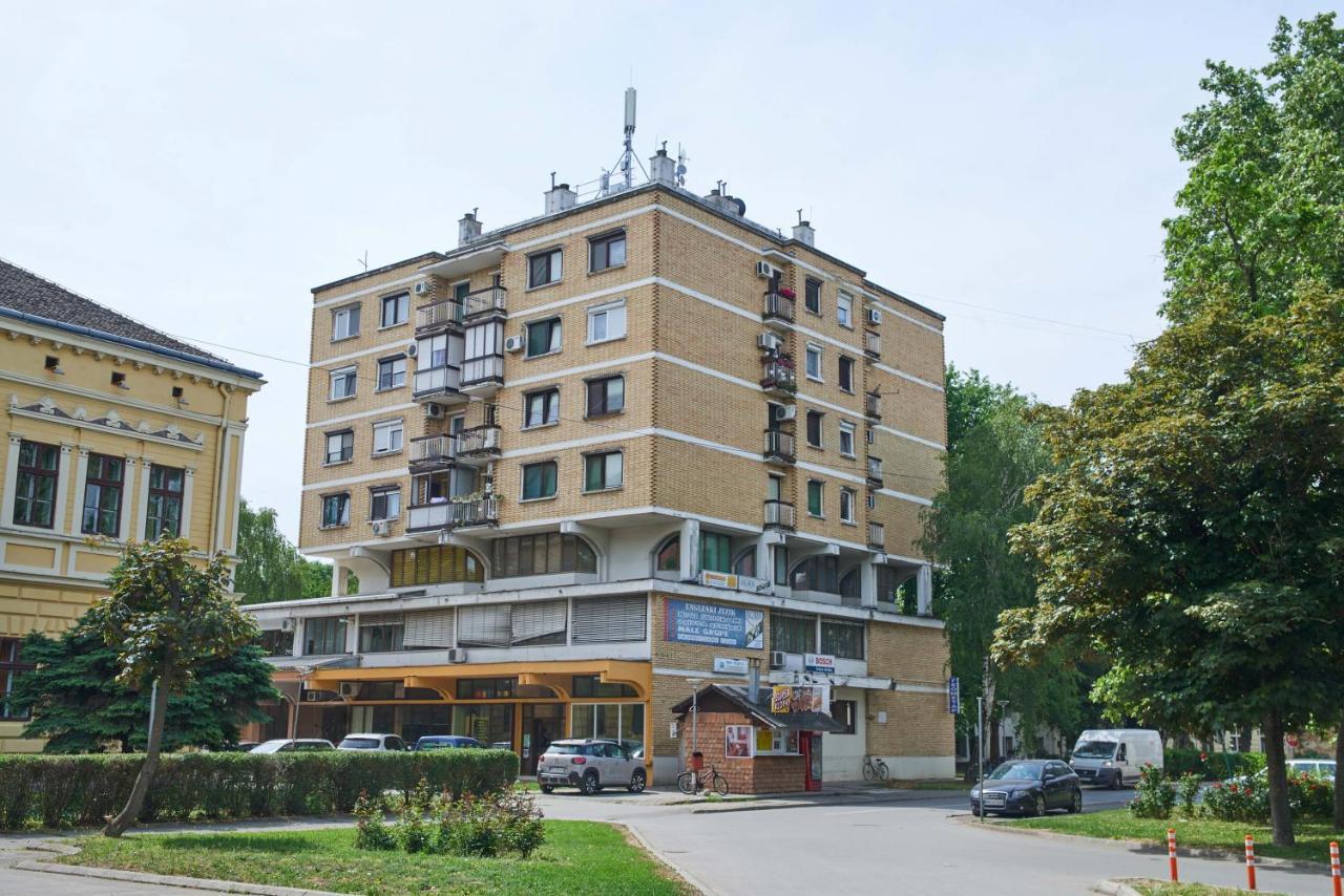 Apartman Ana Becej Екстер'єр фото