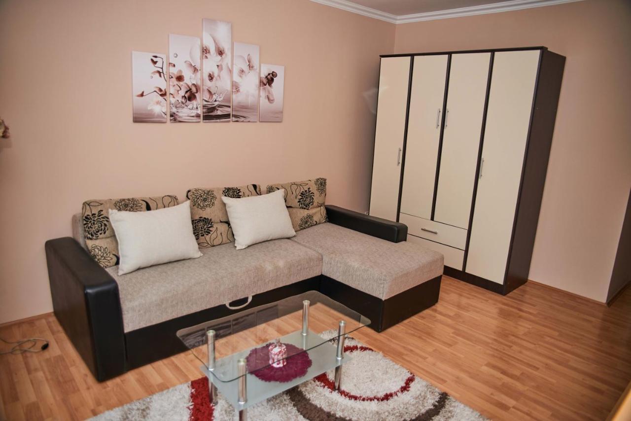 Apartman Ana Becej Екстер'єр фото